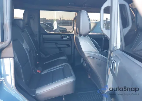 2025 Ford Bronco Outer Banks z USA, uszkodzony, nr VIN 1FMEE8BP0SLB28493